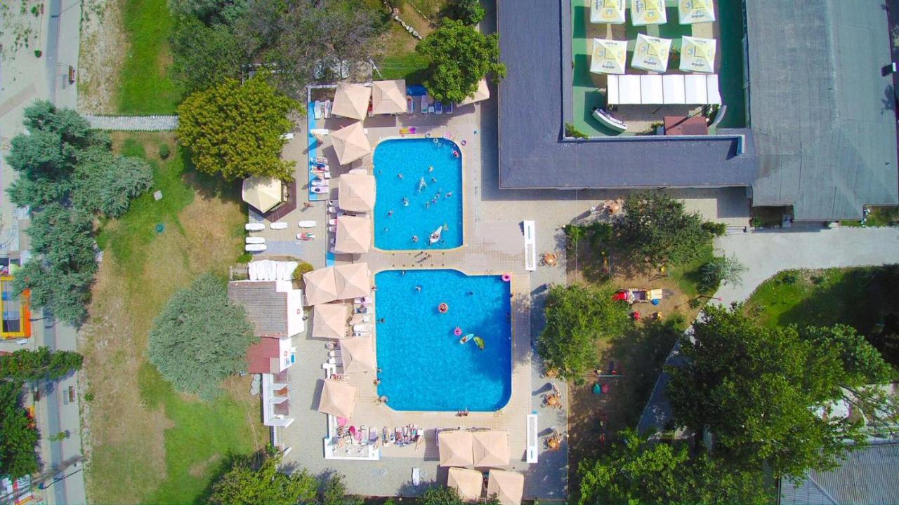 Complex Mediteranean Mamaia Exterior photo