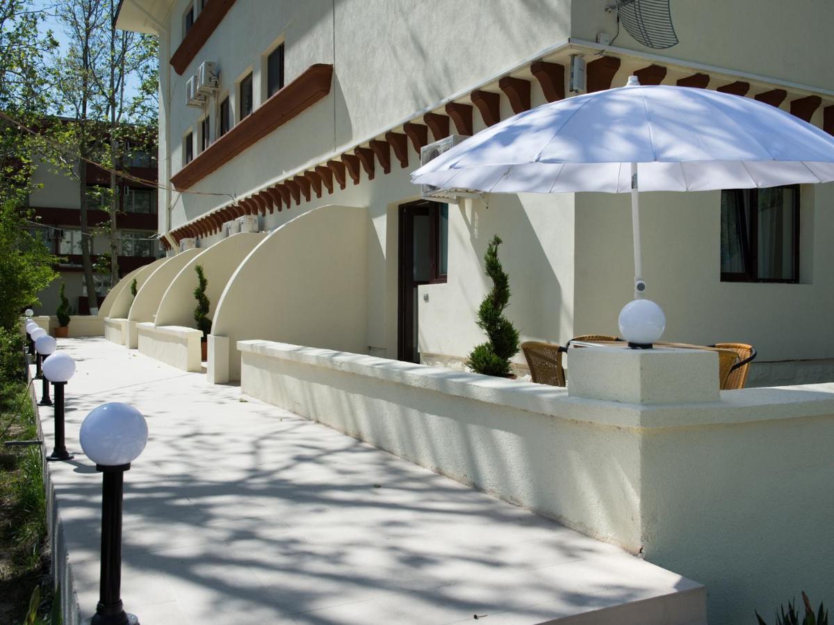 Complex Mediteranean Mamaia Exterior photo