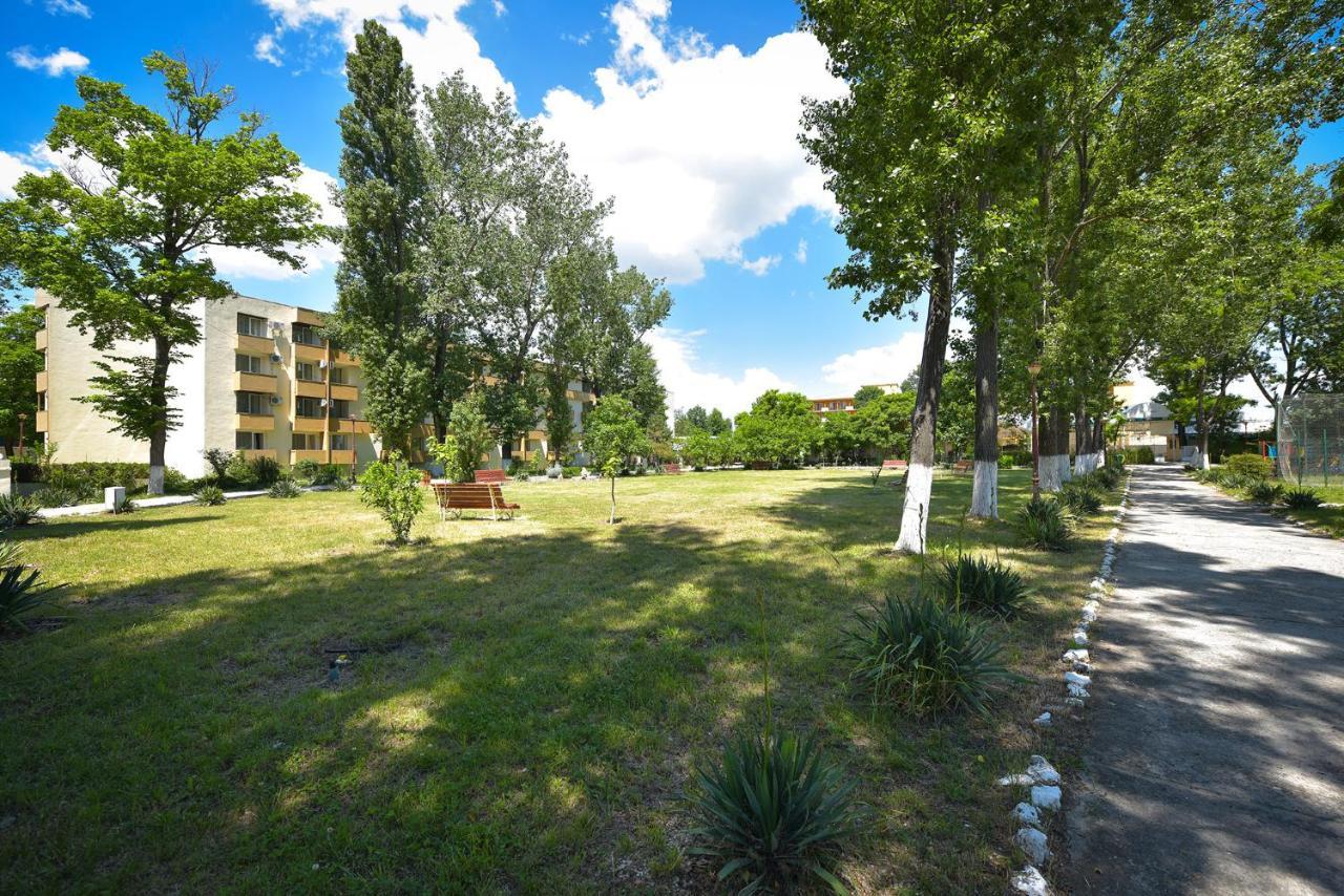 Complex Mediteranean Mamaia Exterior photo