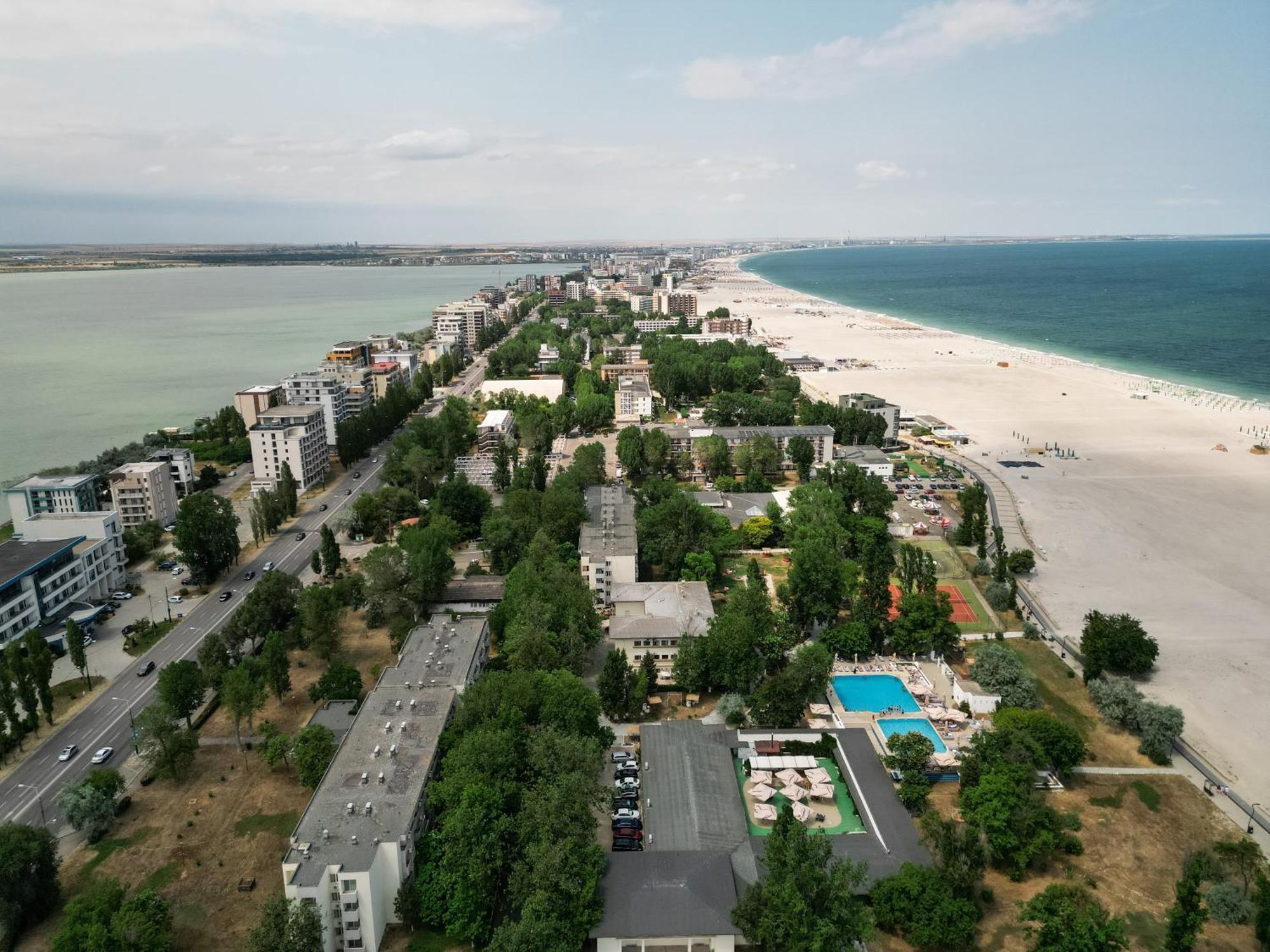 Complex Mediteranean Mamaia Exterior photo