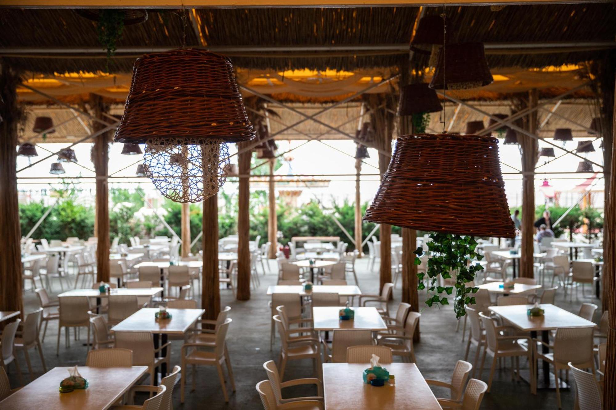 Complex Mediteranean Mamaia Exterior photo